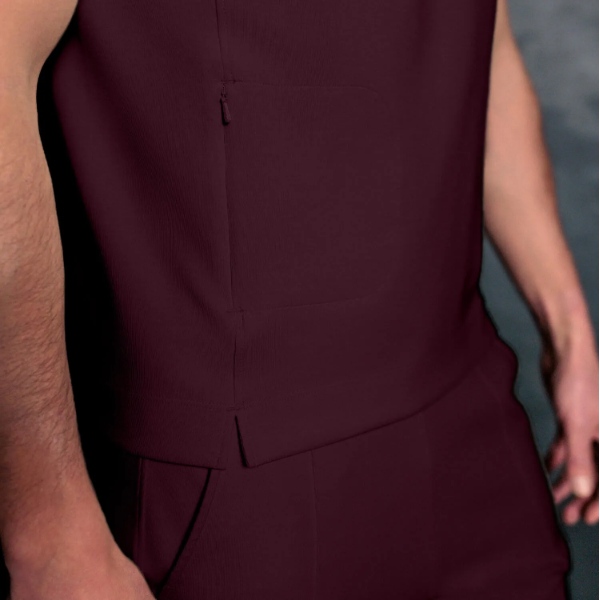 Travel_Men_T-shirt_Mulberry_Pants_Mulberry_Detail.webp